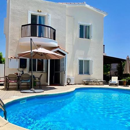 Villa Alicia With Priv Pool, Beautiful Garden And Shady Veranda- 5 Min To The Beach Peyia Exterior photo