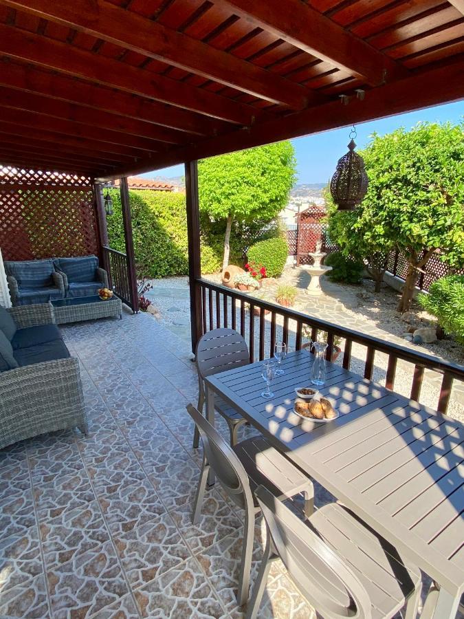 Villa Alicia With Priv Pool, Beautiful Garden And Shady Veranda- 5 Min To The Beach Peyia Exterior photo