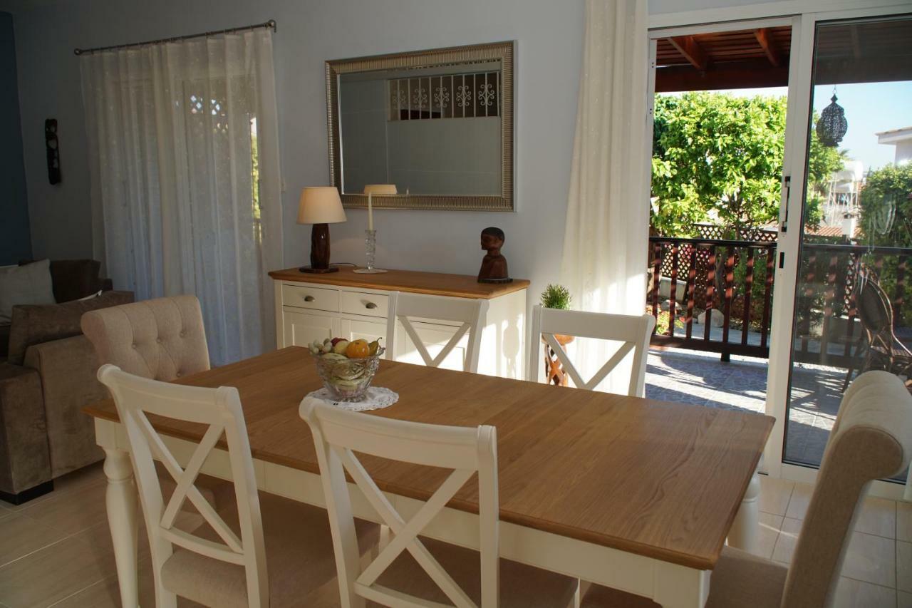 Villa Alicia With Priv Pool, Beautiful Garden And Shady Veranda- 5 Min To The Beach Peyia Exterior photo