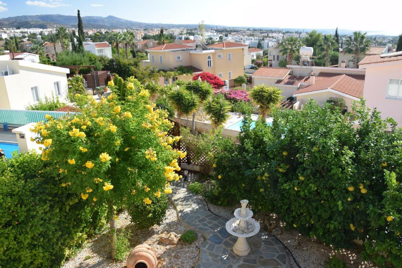 Villa Alicia With Priv Pool, Beautiful Garden And Shady Veranda- 5 Min To The Beach Peyia Exterior photo