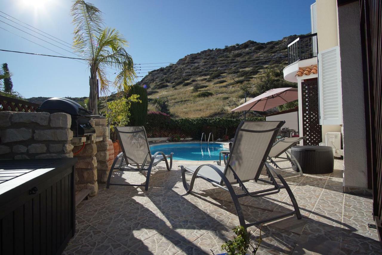 Villa Alicia With Priv Pool, Beautiful Garden And Shady Veranda- 5 Min To The Beach Peyia Exterior photo