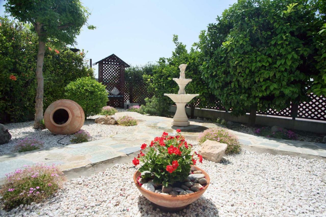 Villa Alicia With Priv Pool, Beautiful Garden And Shady Veranda- 5 Min To The Beach Peyia Exterior photo